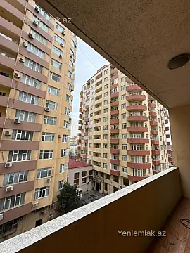 Satılır 4 otaqlı yeni tikili 200 m²