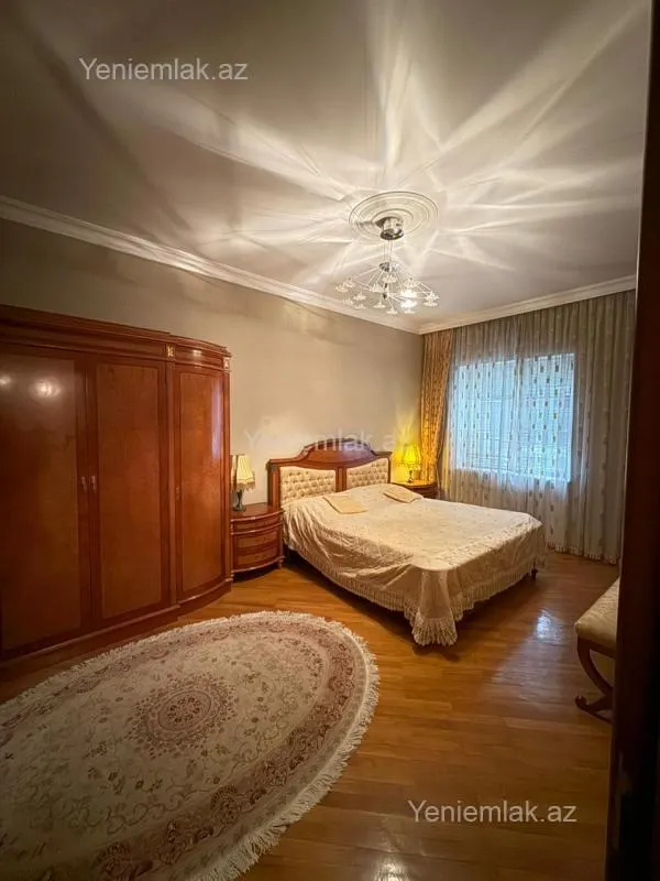 Satılır 4 otaqlı yeni tikili 200 m²