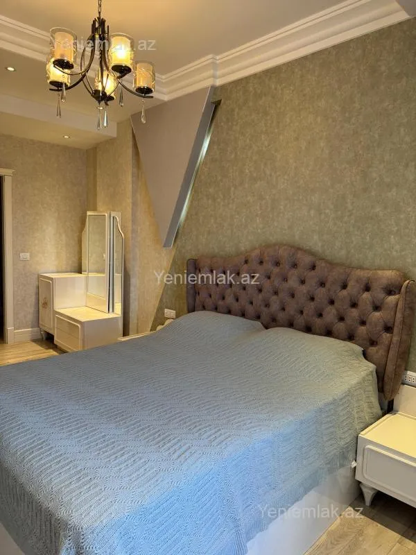 Satılır 4 otaqlı yeni tikili 160 m²