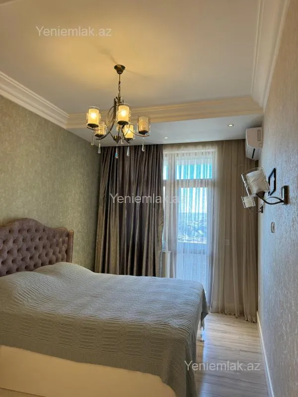 Satılır 4 otaqlı yeni tikili 160 m²