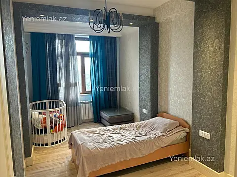 Satılır 4 otaqlı yeni tikili 160 m²