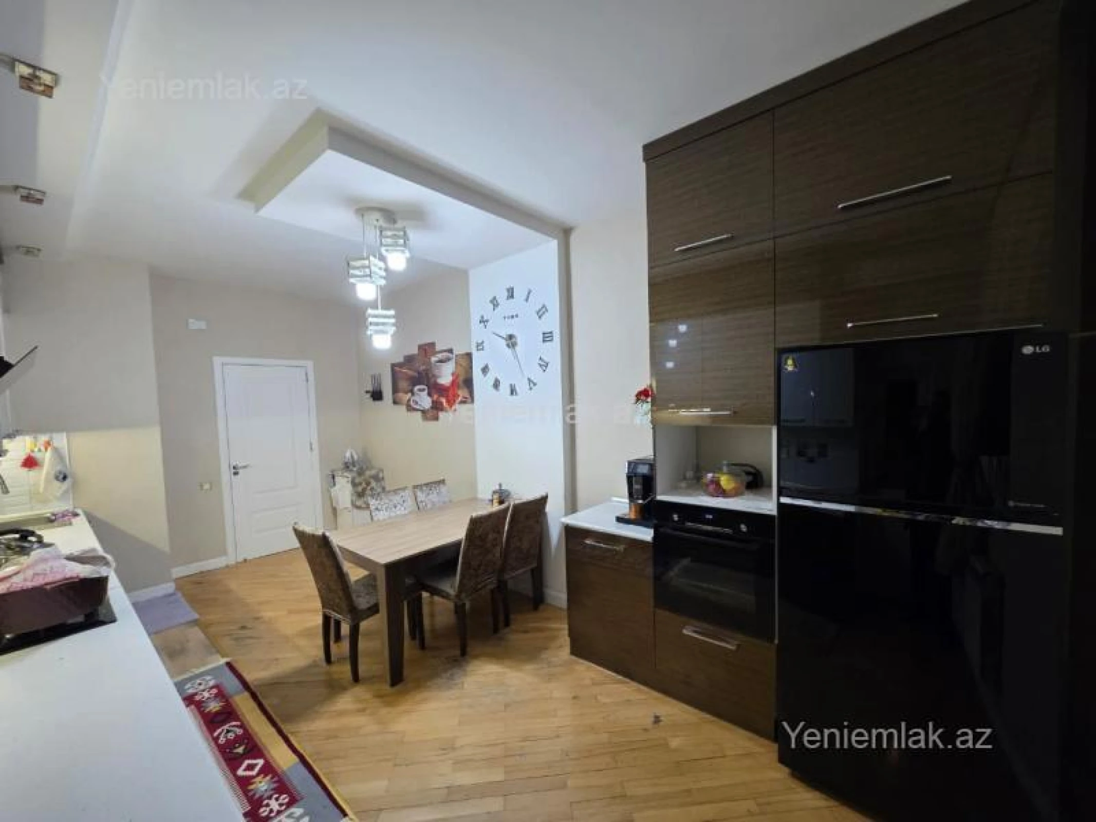 Satılır 3 otaqlı yeni tikili 135 m²