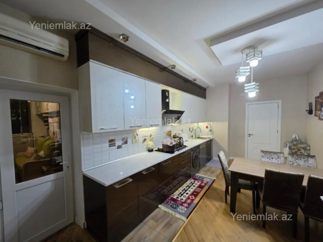 Satılır 3 otaqlı yeni tikili 135 m²