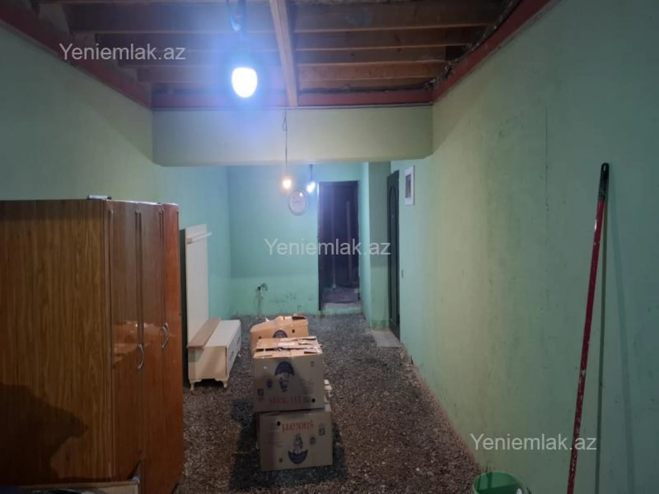 Satılır 5 otaqlı həyət evi 200 m²