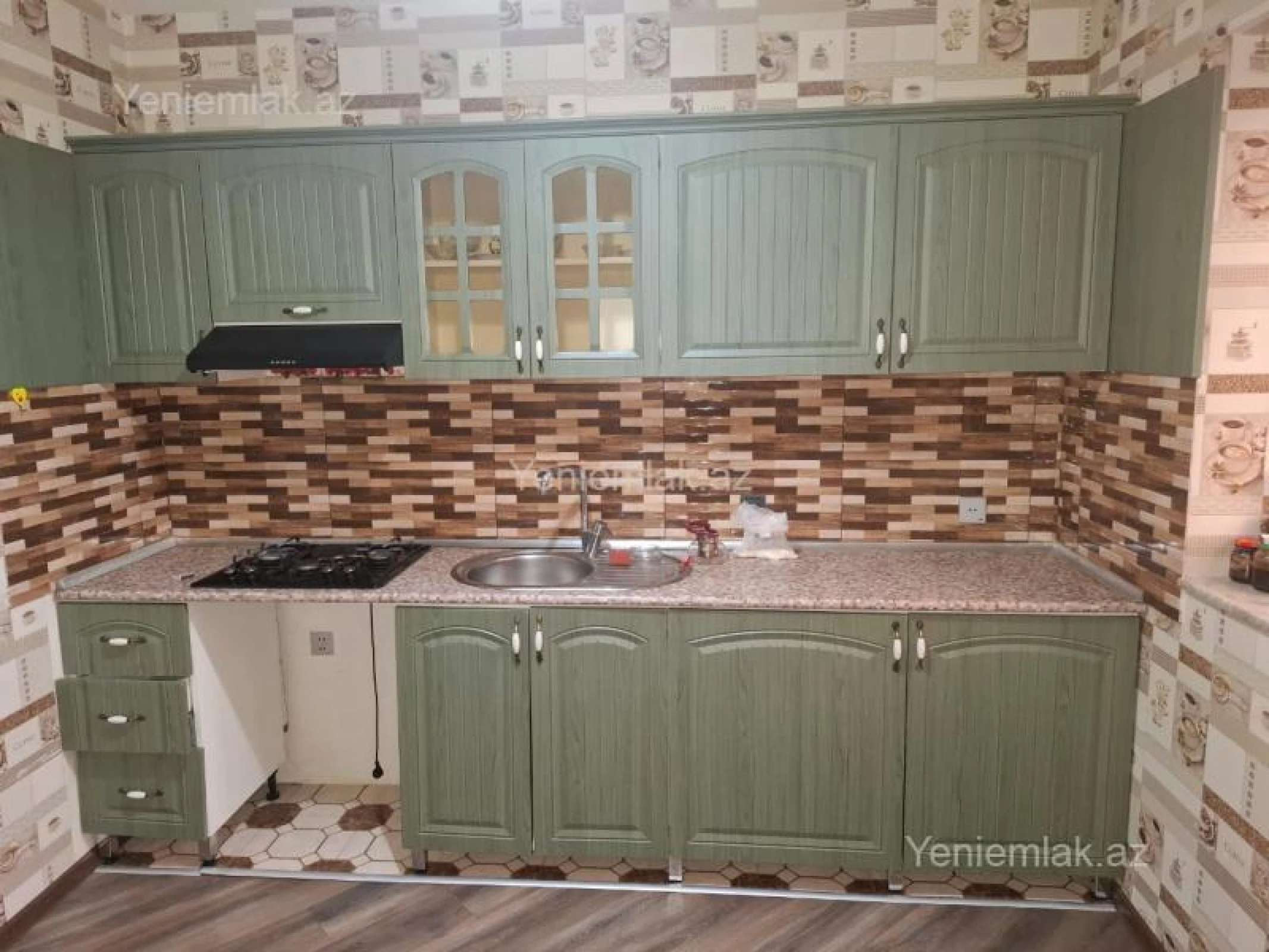 Satılır 5 otaqlı həyət evi 200 m²