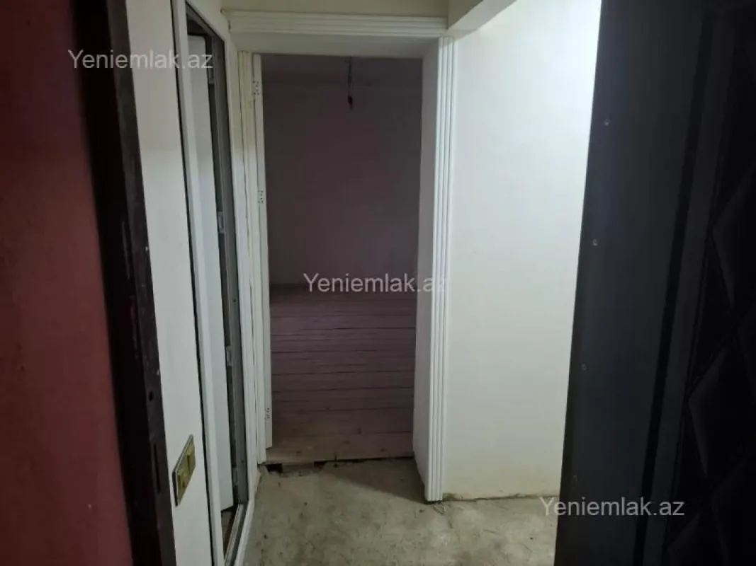 Satılır 5 otaqlı həyət evi 200 m²