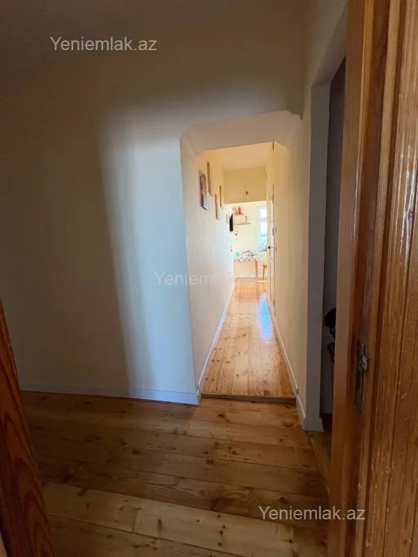 Satılır 5 otaqlı köhnə tikili 95 m²