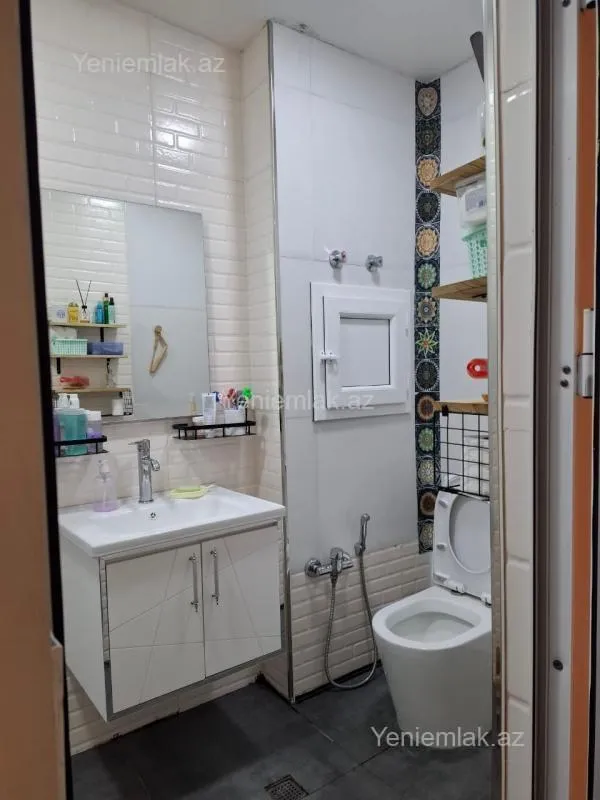 Satılır 5 otaqlı köhnə tikili 95 m²