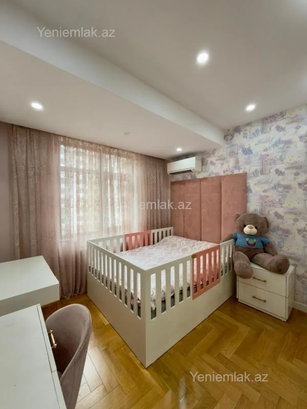 Satılır 5 otaqlı yeni tikili 201 m²