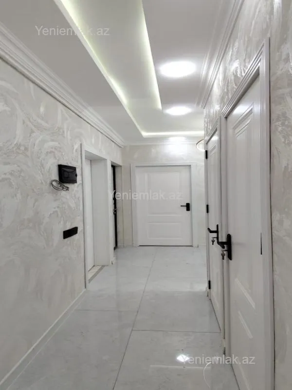 Satılır 2 otaqlı köhnə tikili 60 m²