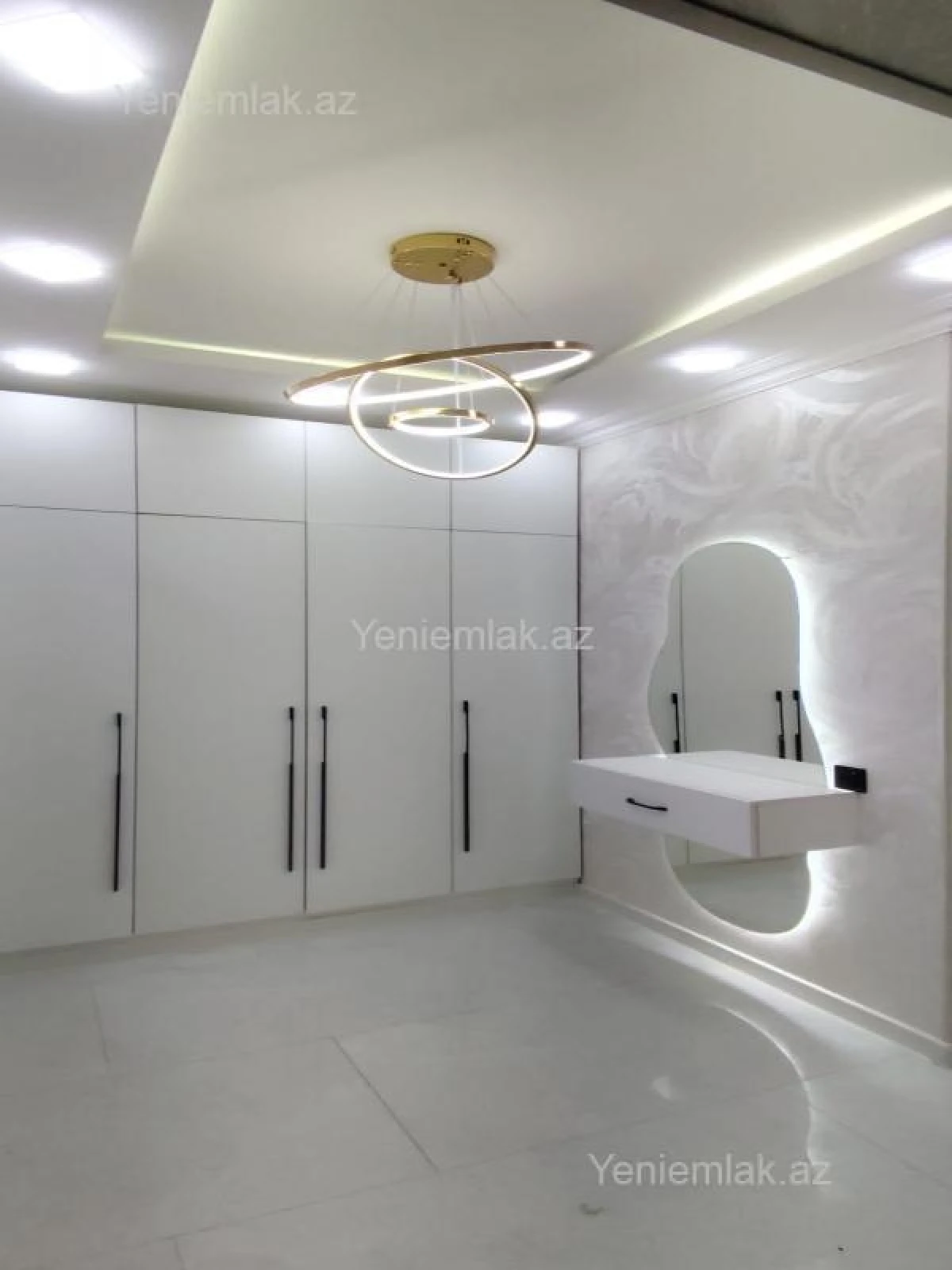 Satılır 2 otaqlı köhnə tikili 60 m²