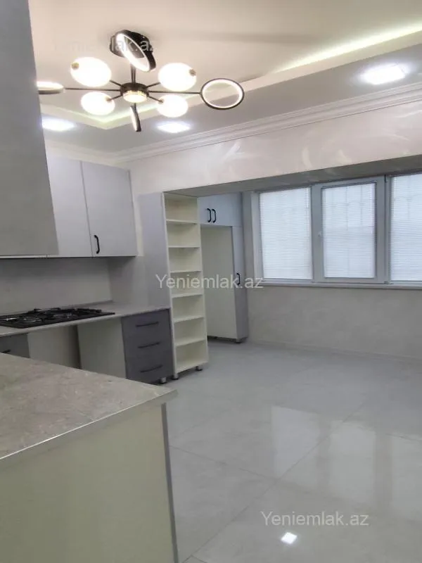 Satılır 2 otaqlı köhnə tikili 60 m²