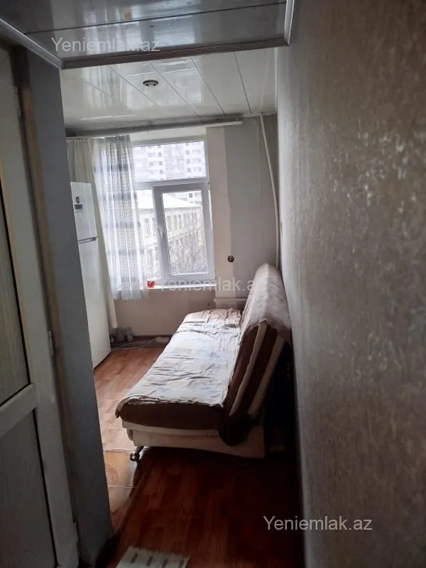 Satılır 1 otaqlı köhnə tikili 35 m²