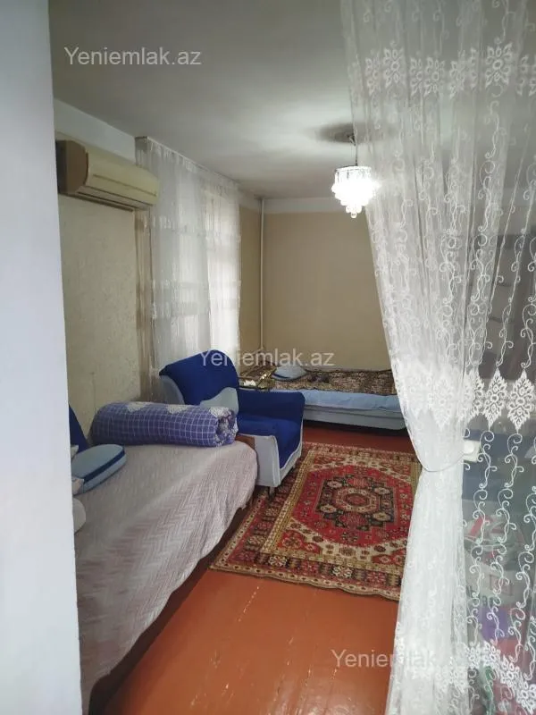 Satılır 1 otaqlı köhnə tikili 35 m²