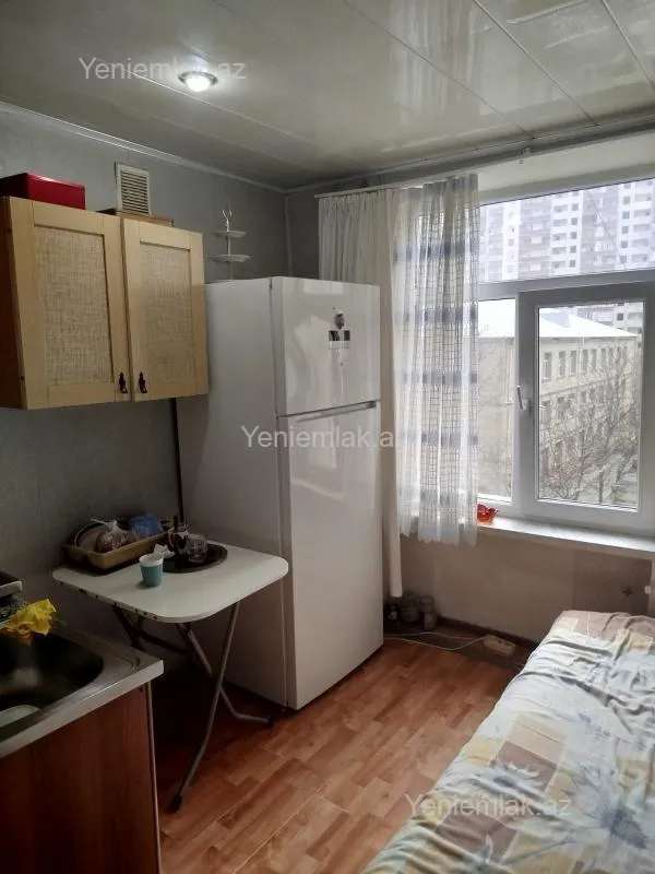Satılır 1 otaqlı köhnə tikili 35 m²
