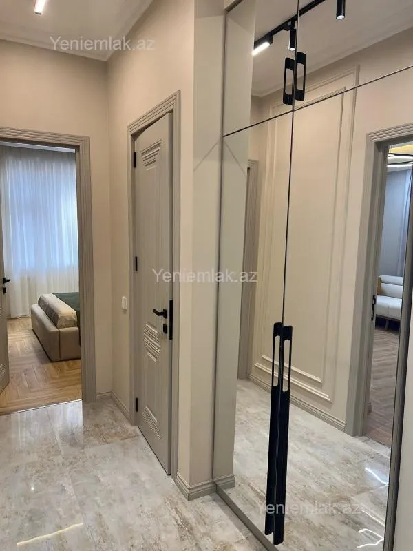 Satılır 2 otaqlı yeni tikili 77 m²
