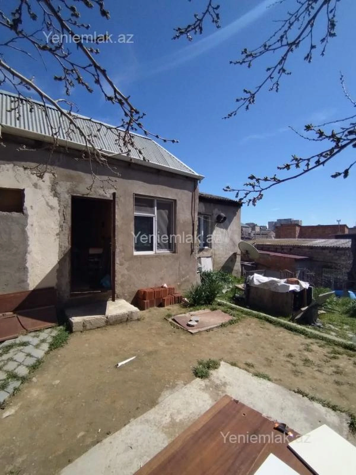 Satılır 7 otaqlı həyət evi 260 m²