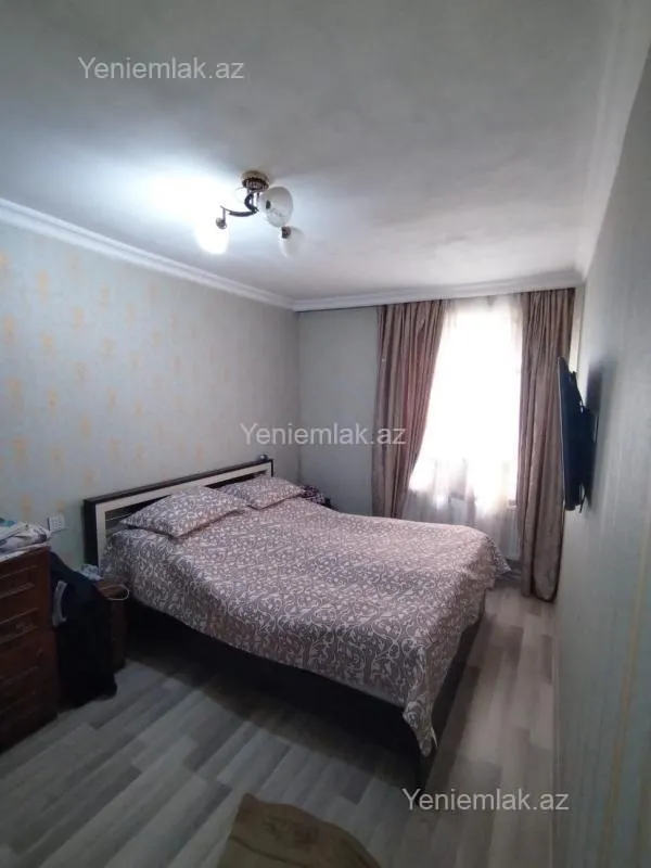 Satılır 7 otaqlı həyət evi 260 m²