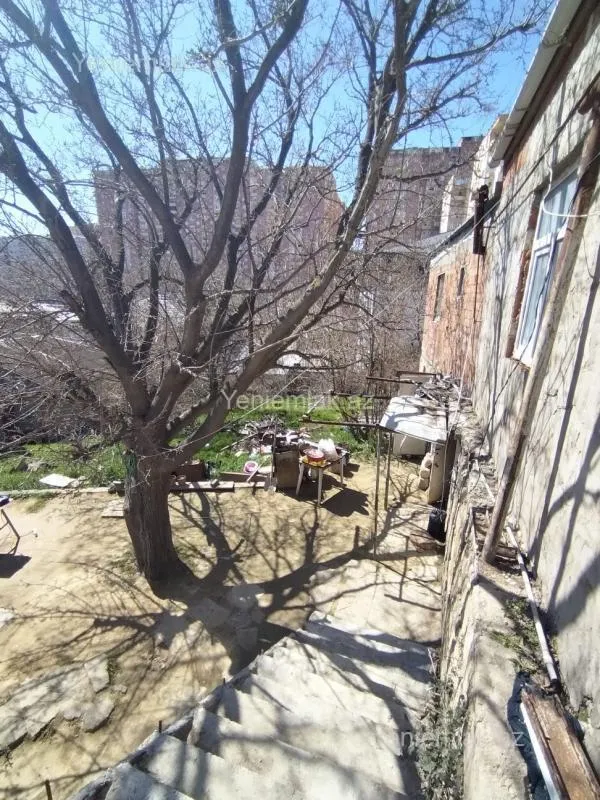 Satılır 7 otaqlı həyət evi 260 m²