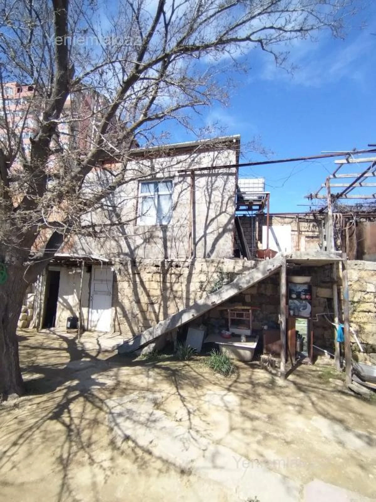 Satılır 7 otaqlı həyət evi 260 m²