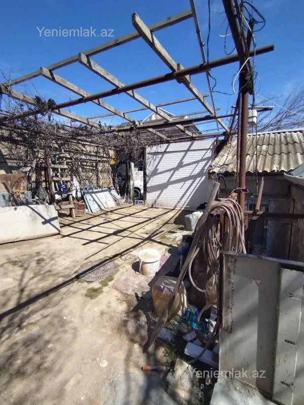 Satılır 7 otaqlı həyət evi 260 m²