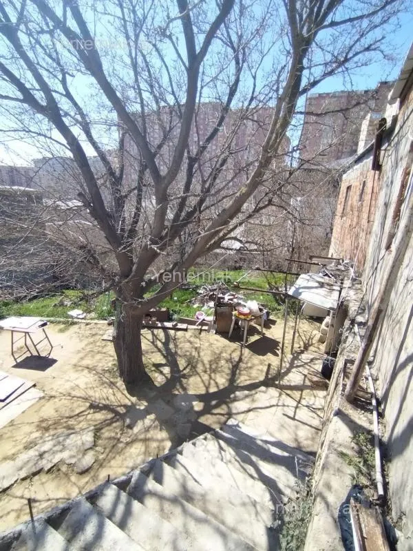 Satılır 7 otaqlı həyət evi 260 m²