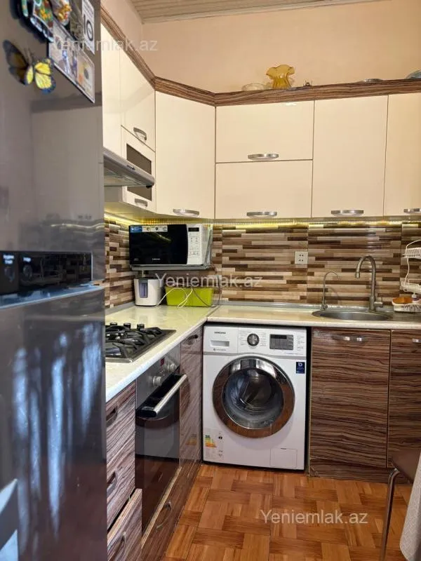 Satılır 2 otaqlı köhnə tikili 60 m²