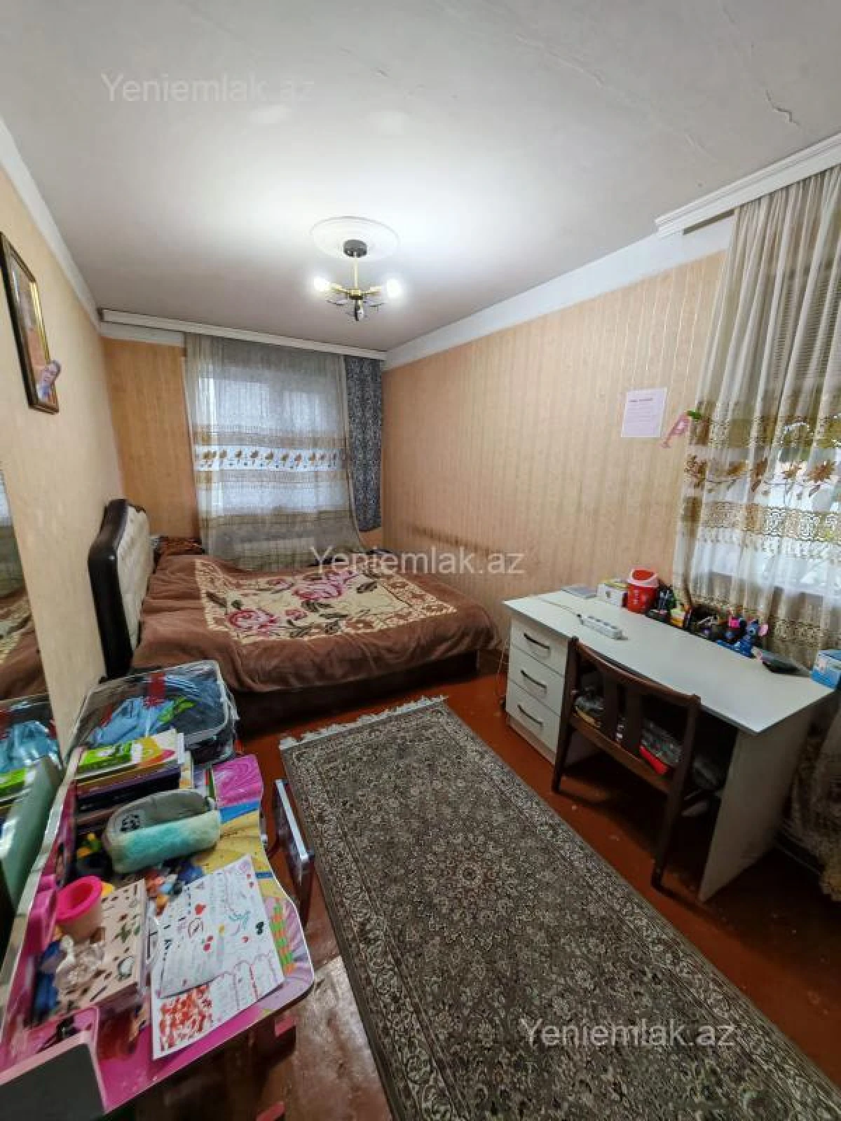 Satılır 2 otaqlı köhnə tikili 55 m²
