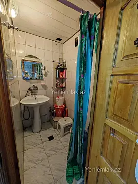 Satılır 2 otaqlı köhnə tikili 55 m²