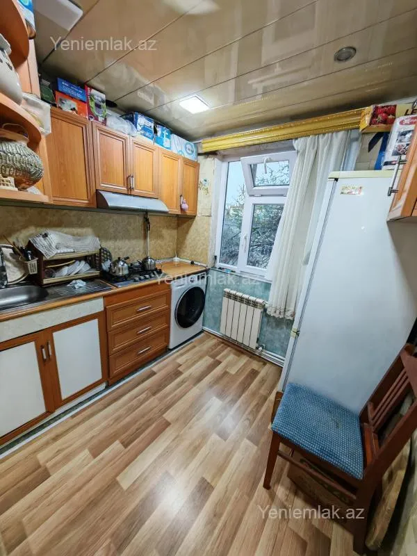 Satılır 2 otaqlı köhnə tikili 55 m²