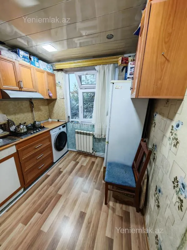 Satılır 2 otaqlı köhnə tikili 55 m²