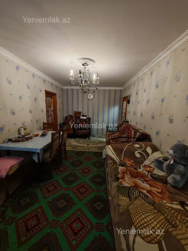 Satılır 2 otaqlı köhnə tikili 55 m²
