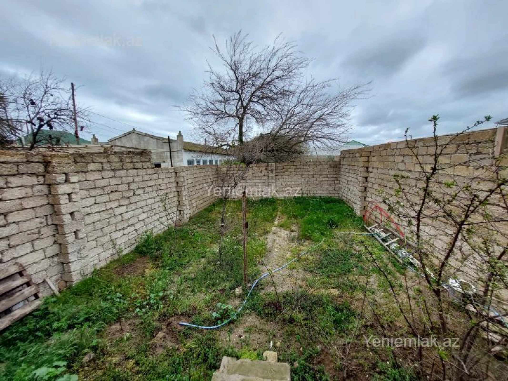Satılır 2 otaqlı həyət evi 71 m²