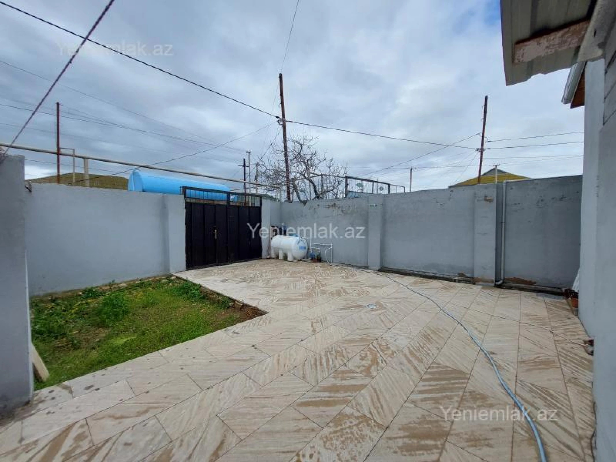 Satılır 2 otaqlı həyət evi 71 m²