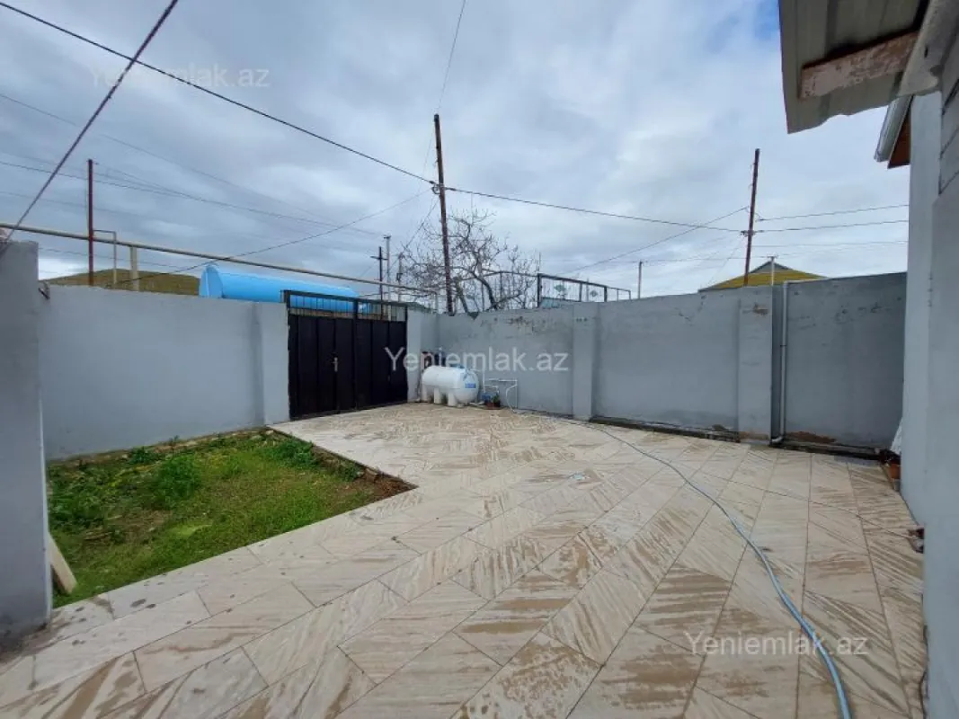 Satılır 2 otaqlı həyət evi 71 m²
