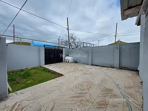 Satılır 2 otaqlı həyət evi 71 m²