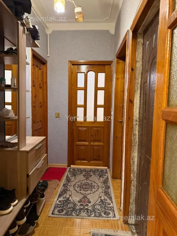 Satılır 2 otaqlı köhnə tikili 66 m²
