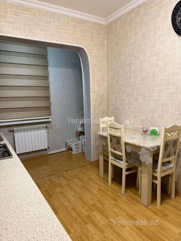 Satılır 2 otaqlı köhnə tikili 66 m²