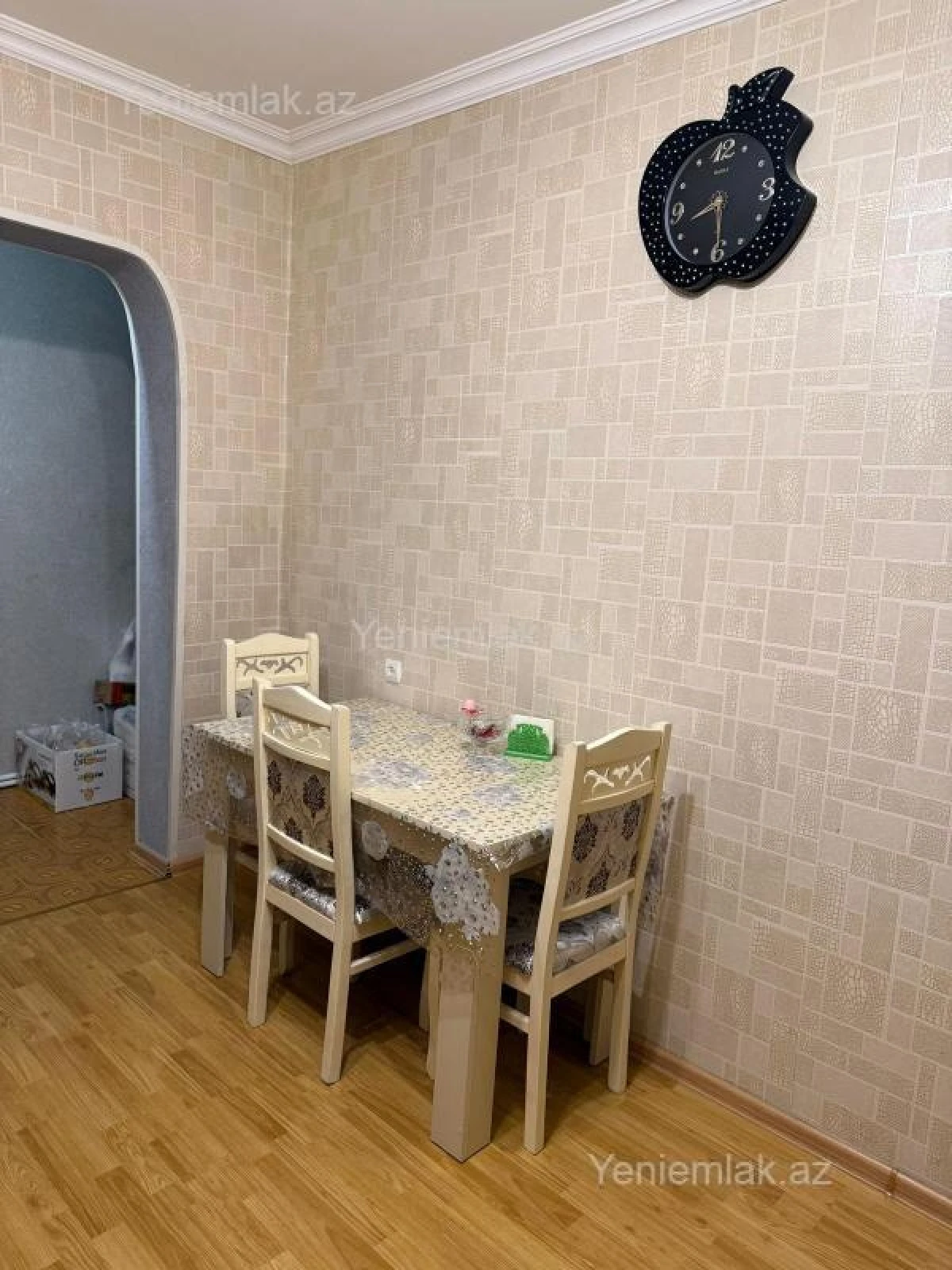 Satılır 2 otaqlı köhnə tikili 66 m²