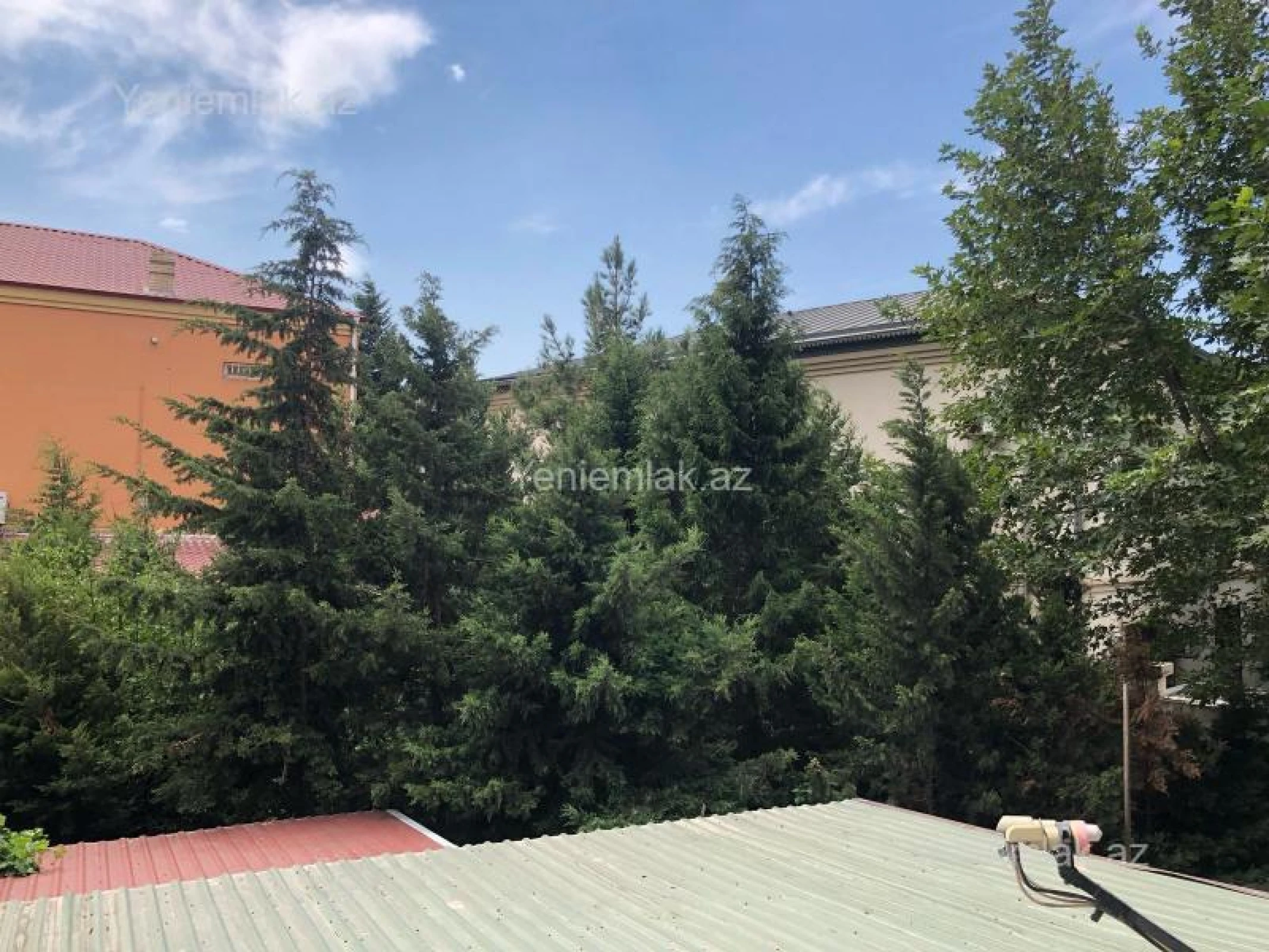 Satılır 4 otaqlı köhnə tikili 85 m²