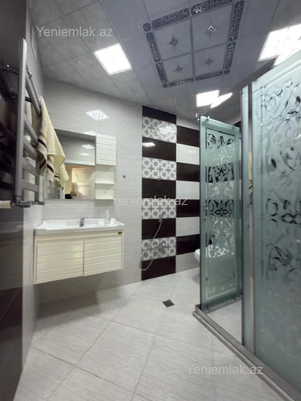 Satılır 2 otaqlı yeni tikili 100 m²