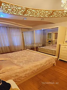 Satılır 3 otaqlı yeni tikili 135 m²