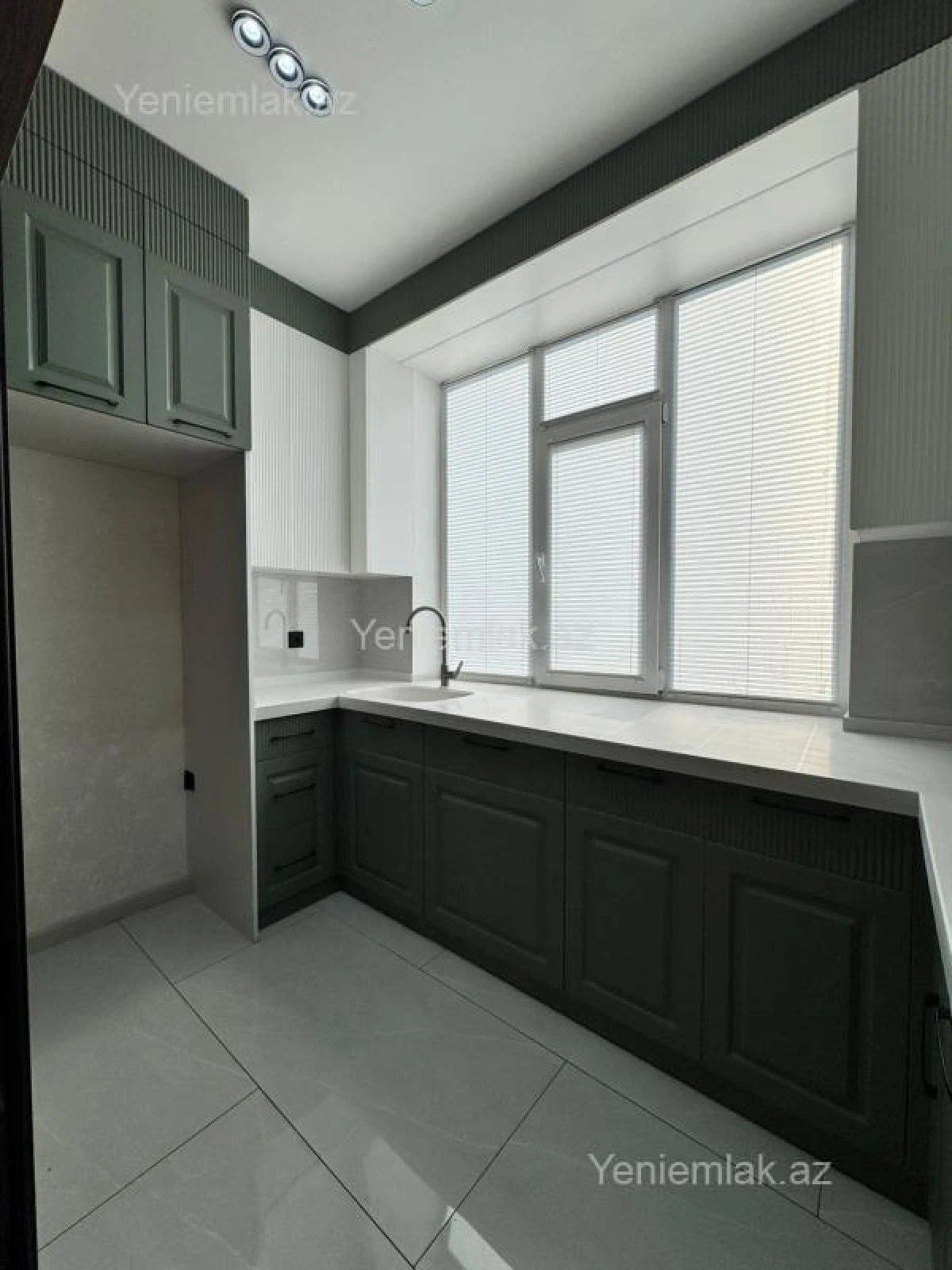 Satılır 3 otaqlı yeni tikili 65 m²