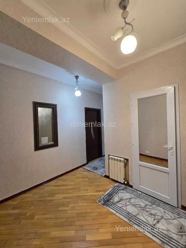 Satılır 2 otaqlı yeni tikili 82 m²