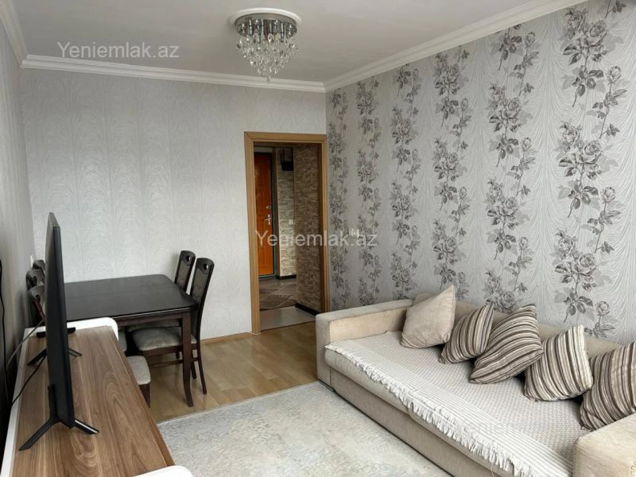 Satılır 2 otaqlı köhnə tikili 40 m²