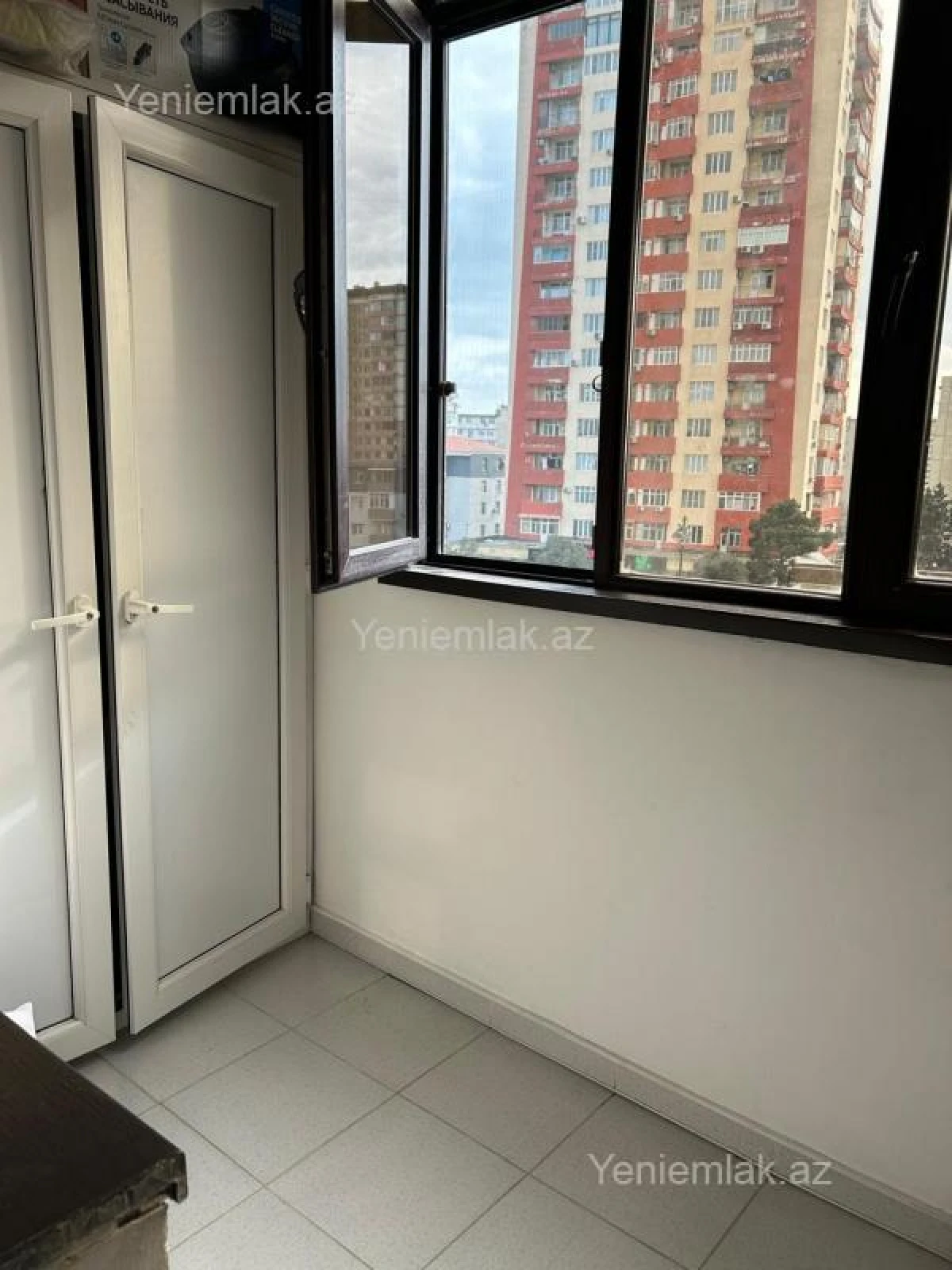 Satılır 2 otaqlı köhnə tikili 40 m²