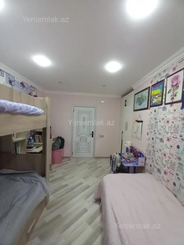 Kirayə verilir 4 otaqlı köhnə tikili 112 m²