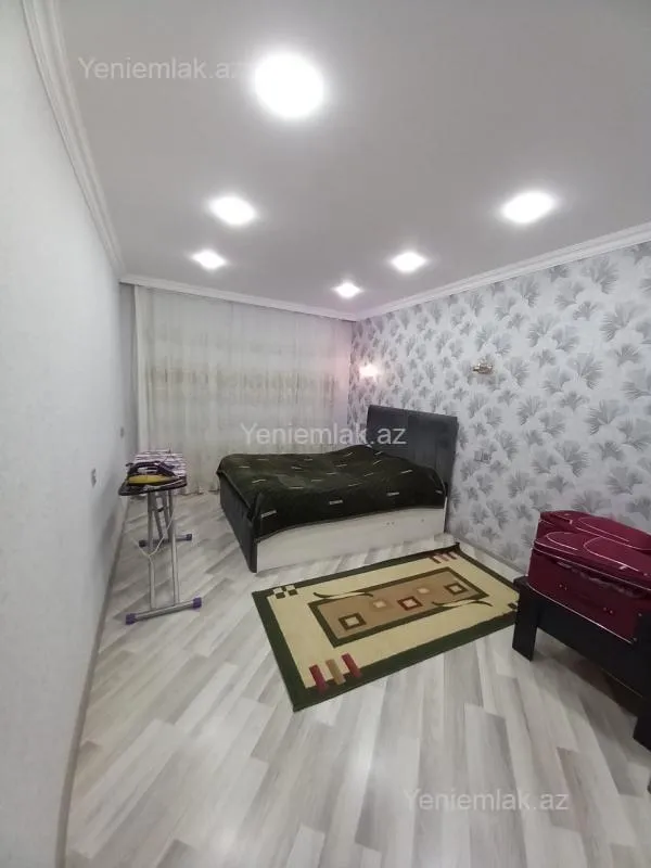 Kirayə verilir 4 otaqlı köhnə tikili 112 m²