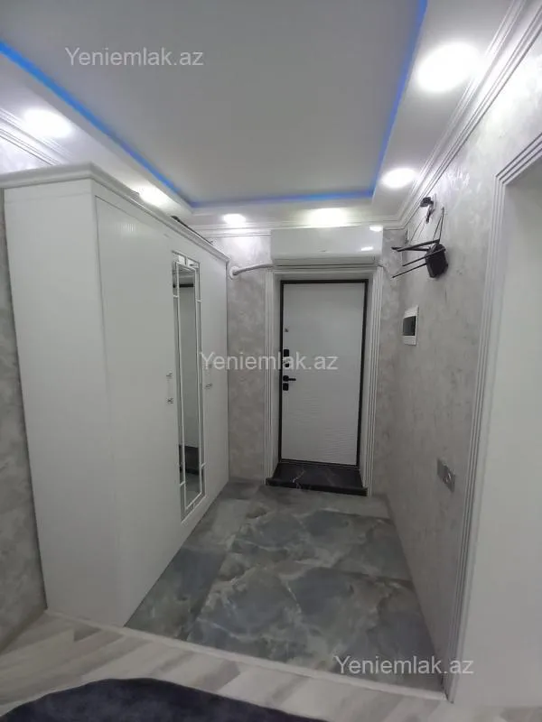 Kirayə verilir 4 otaqlı köhnə tikili 112 m²