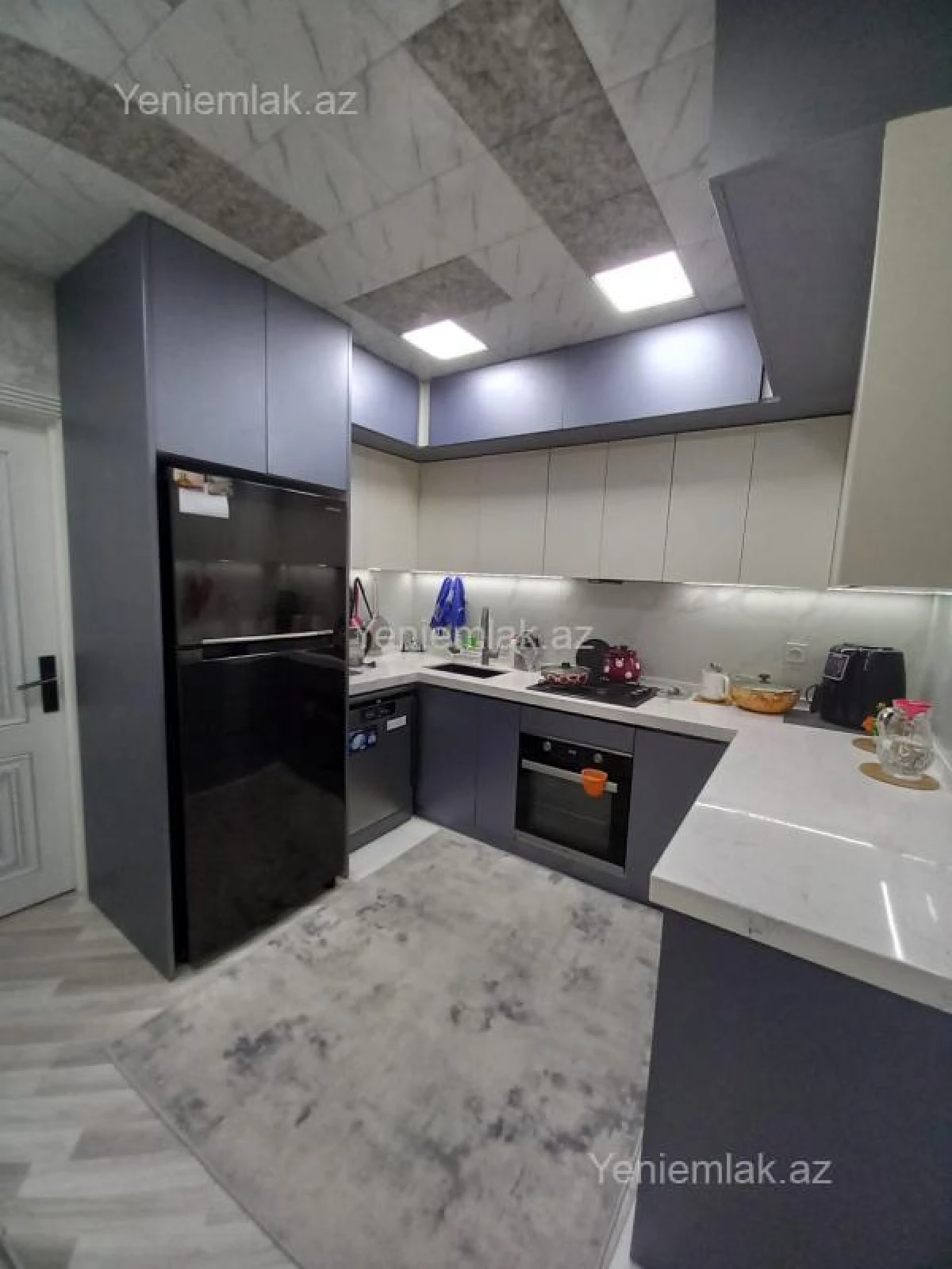 Kirayə verilir 4 otaqlı köhnə tikili 112 m²